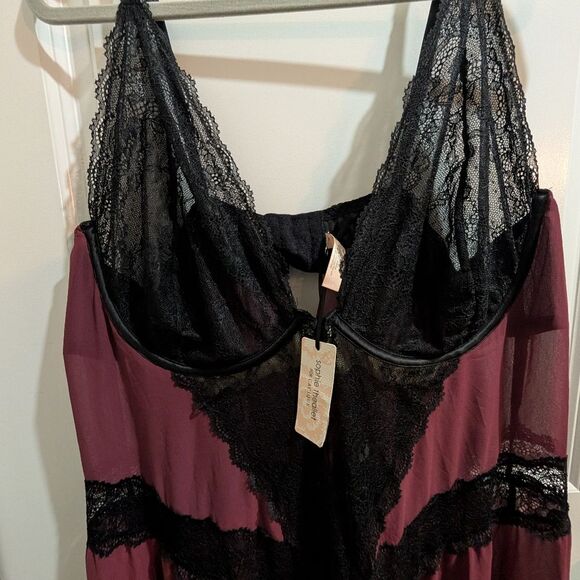 NWT Cacique Sophie Theallet Designer Lingerie Gown Lace Burgundy 22/24 - Picture 6 of 12